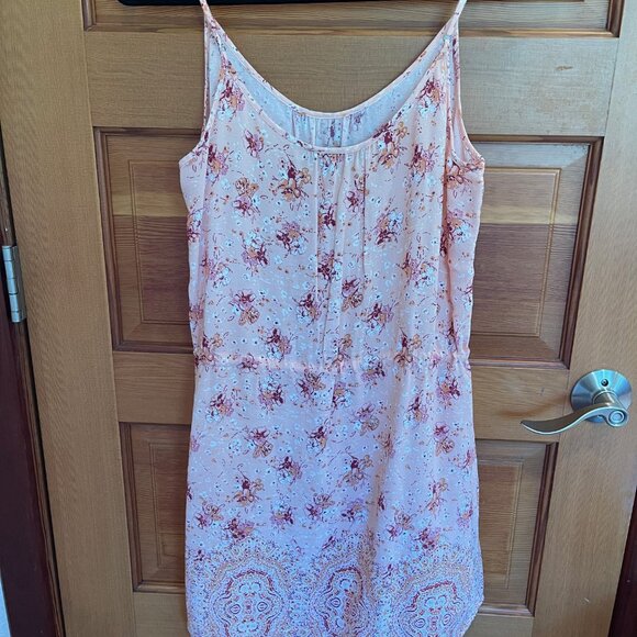 PRICED TO SELL - See Description for details -- Pale Peach & White Floral Dress - Picture 2 of 9